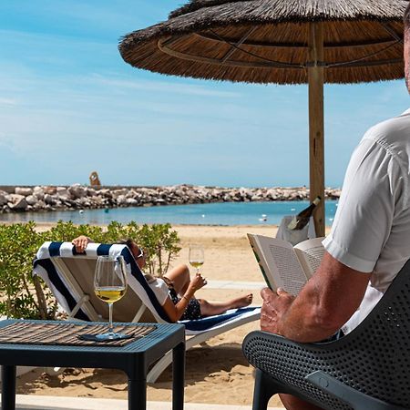 Marina Bay Beach Suites Пешичи Екстериор снимка
