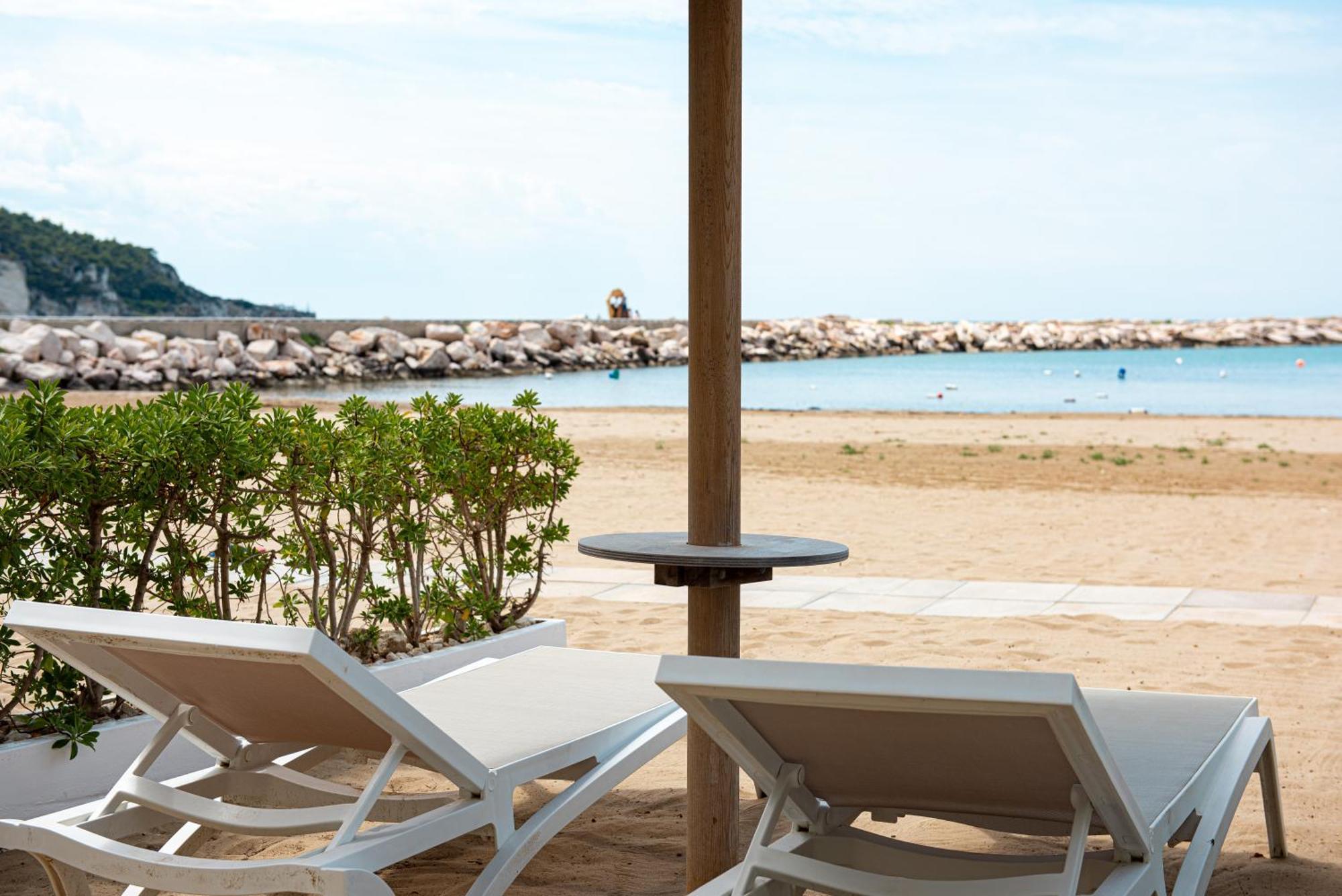 Marina Bay Beach Suites Пешичи Екстериор снимка